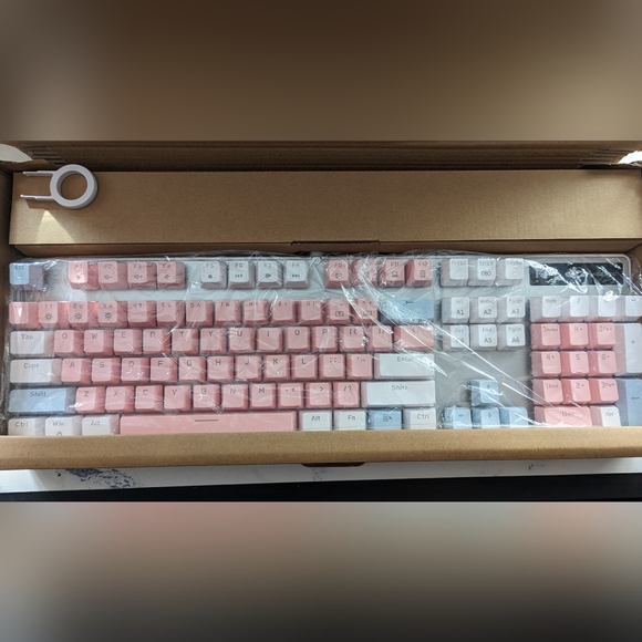 BRAND NEW Wired Mechanical keyboard - Picture 6 of 7